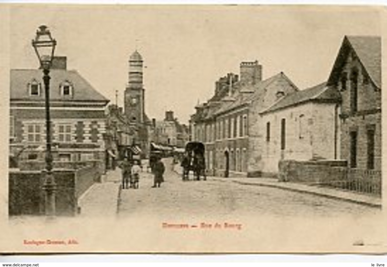 CPA 80 DOULLENS. RUE DU BOURG