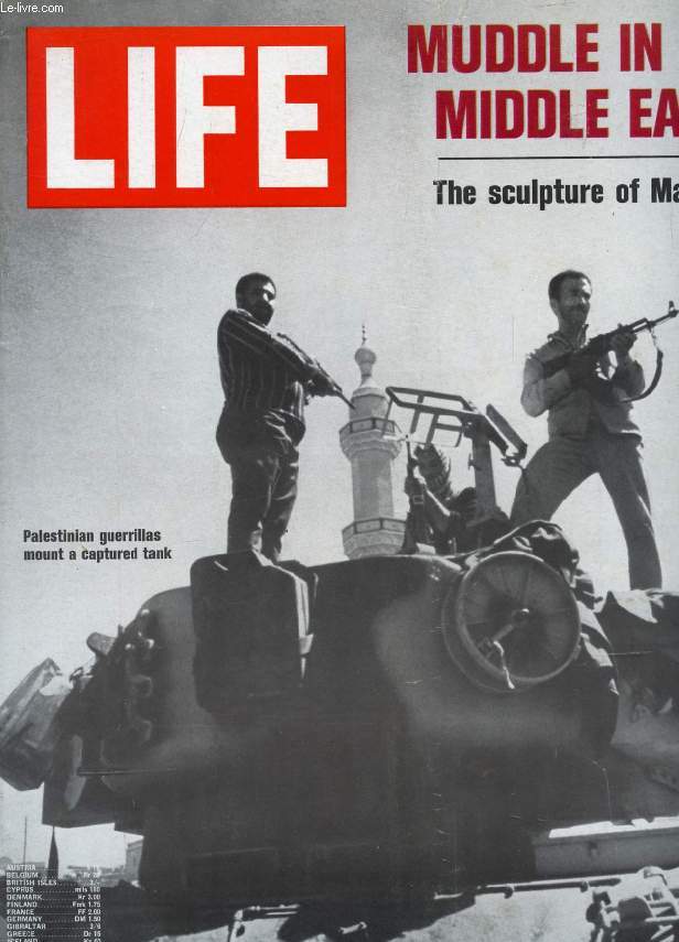 LIFE, VOL. 49, N 8, OCT. 1970 (Contents: Muddle in the Middle East. The Megamedia Man. The Sculpture of Matisse. Going Ape. 'Tora ! Tora! Tora!'. Down to the Sea in Cement. Yossarian in Connecticut...)